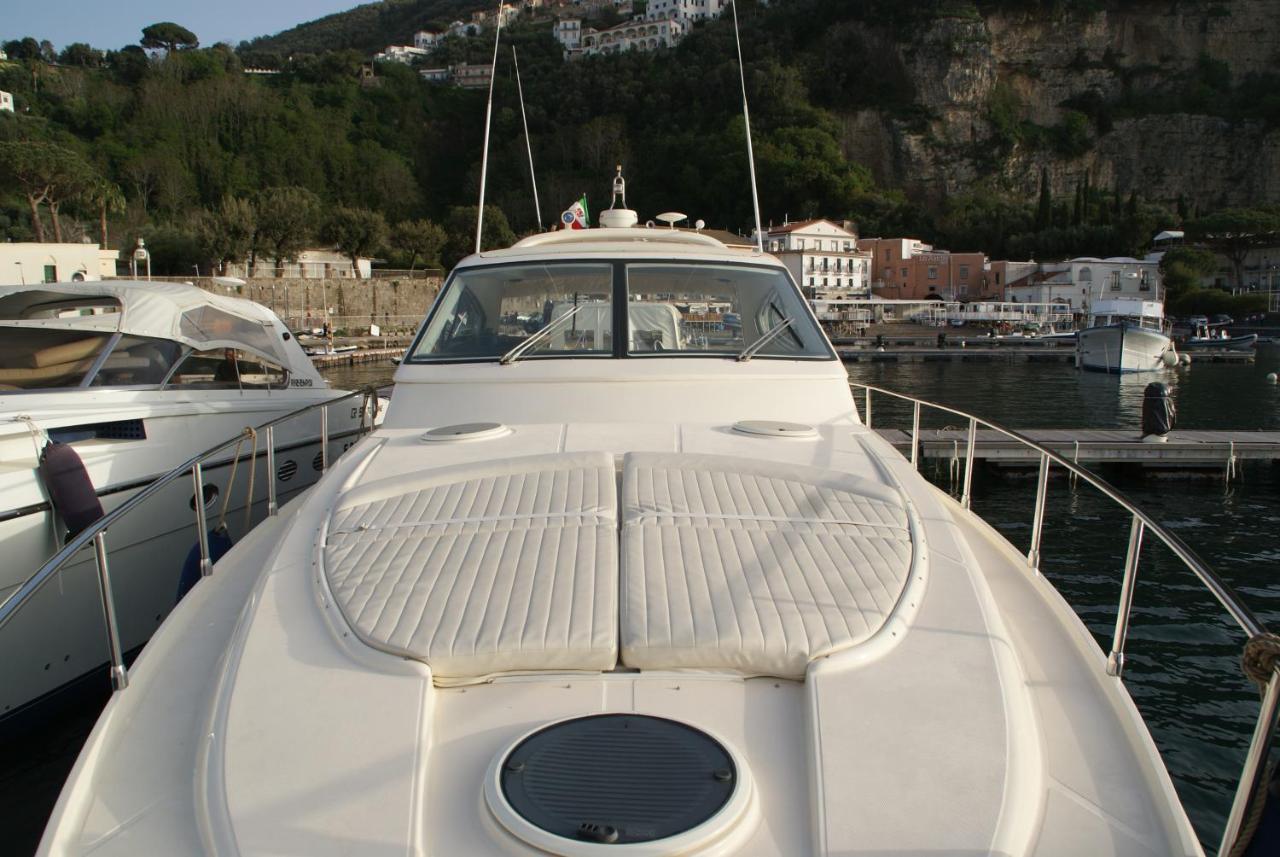 Gianetti 50' Ht Hotel en barco Península Sorrentina